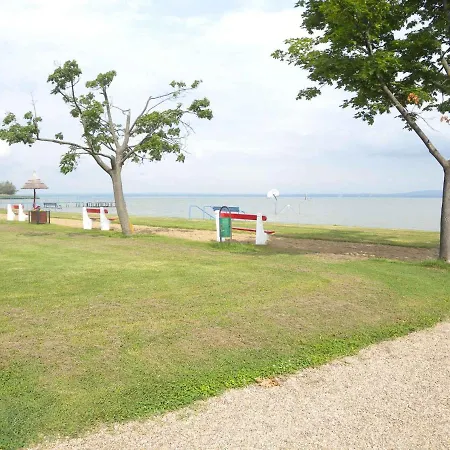 In Balatonbereny/balaton 18124