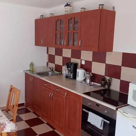 In Balatonbereny/balaton 18124 Balatonbereny