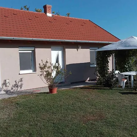 In - Balaton 18124 度假居 *